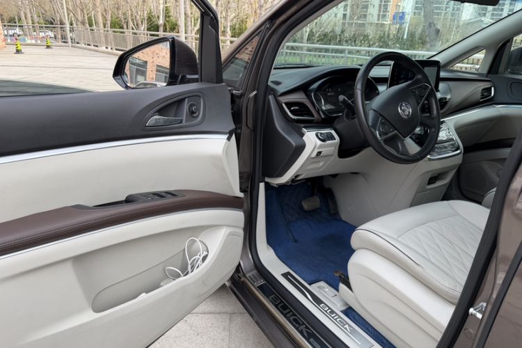 Used Buick GL8 2021 Land Cruiser Executive 652T Premium Model Interior 5