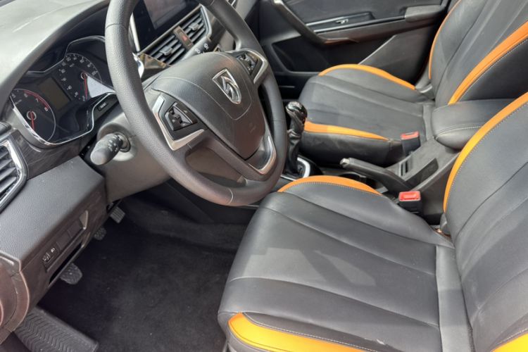 Used Baojun 310 2016 1.2L Manual Luxury Model Interior 2