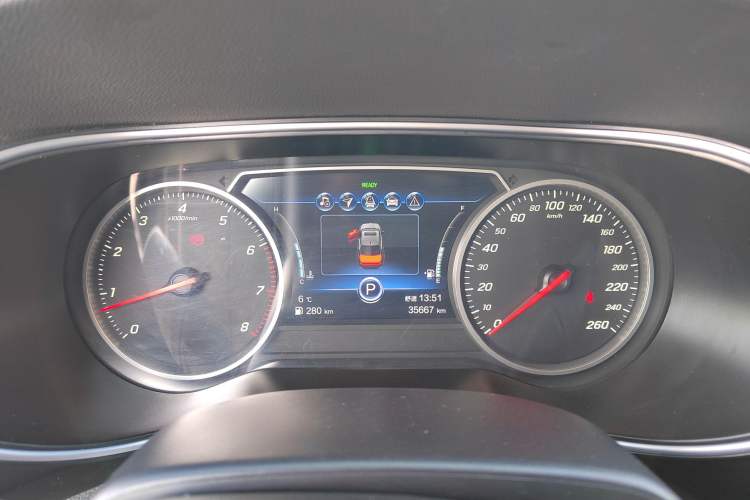 Used Hongqi H5 2022 Classic Model 1.8T Automatic Smart Connect Flagship Edition
