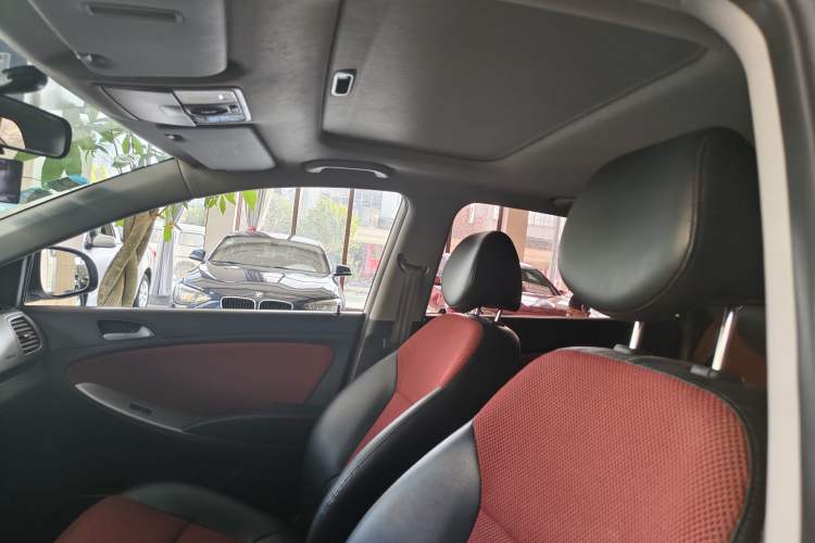 Used Hyundai Verna Ray 2014 1.4L Automatic GLX