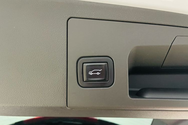 Used Cadillac XT5 2021 2.0T Two-Wheel Drive Luxury Version Trunk