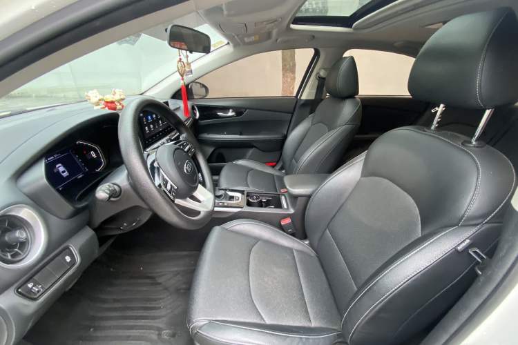 Used Kia K3 2021 1.5L CVT Fashion Edition Interior 2