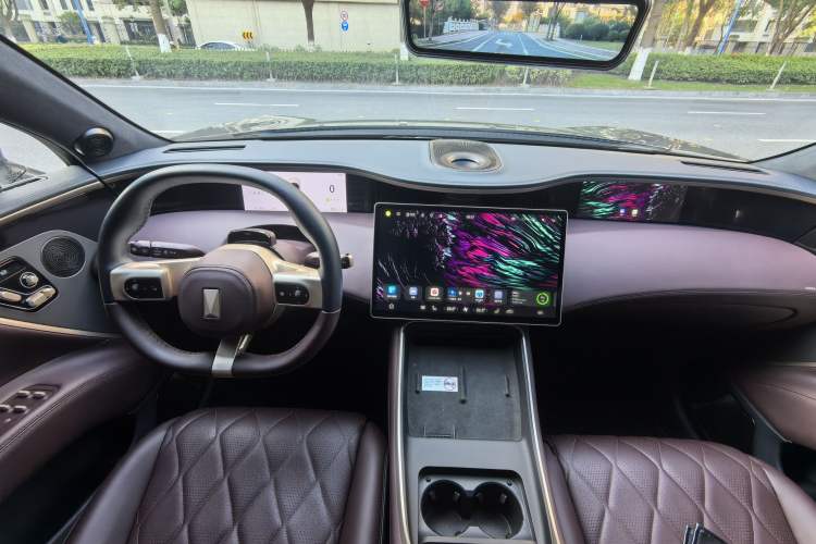 Used Avatr 11 2024 580 Three-Laser Four-Wheel Drive Luxury Edition
