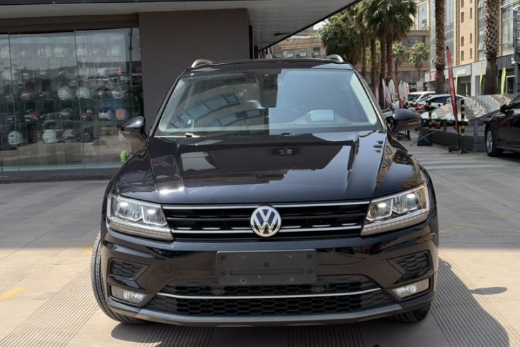 Used Volkswagen Tiguan 2018 330TSI All-Wheel-Drive Innovation Model Exterior 7