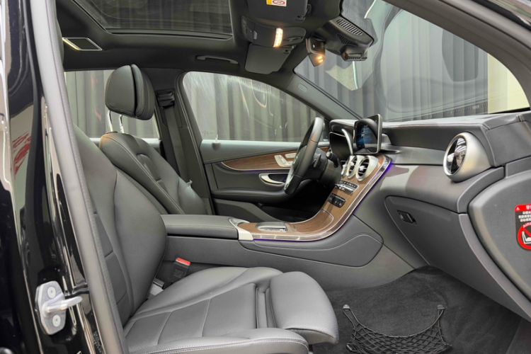 Used Mercedes-Benz GLC 2020 GLC 300 L 4MATIC Luxury Model
