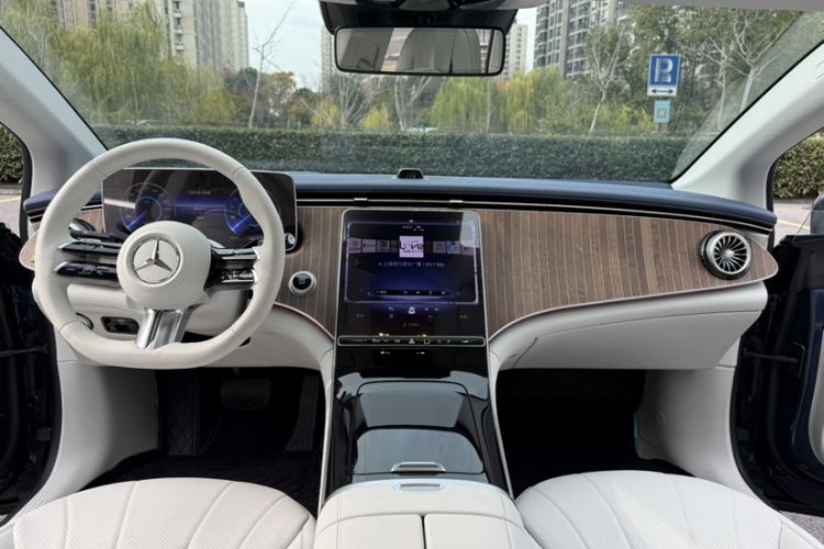 Used Mercedes-Benz EQE 2025 500 4MATIC Luxury Edition