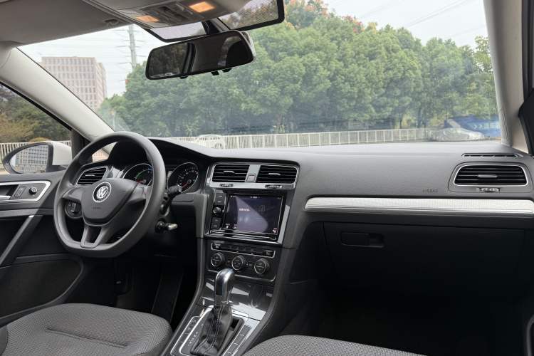 Used Volkswagen Golf Pure Electric 2020 Chari
