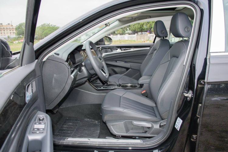 Used Volkswagen Passat New Energy 2025 430 PHEV Hybrid Business Edition
