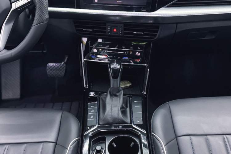 Used Volkswagen Passat 2022 330TSI Starry Elite Edition Exterior 8