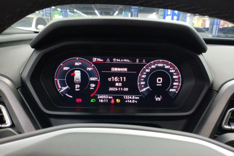 Used Audi Q5 e-tron 2023 40 e-tron Starry Edition Mecha Kit
