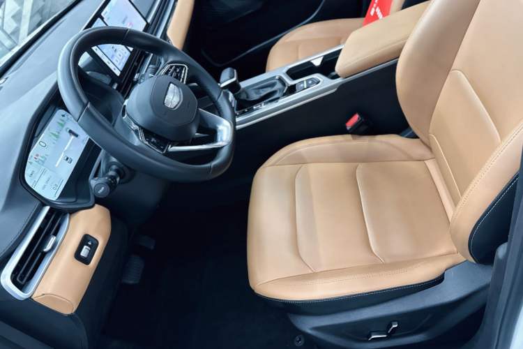 Used Geely Auto Emgrand 2025 4th Generation 1.5L CVT Flagship Version
