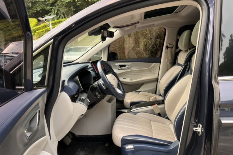 Used Roewe iMAX8 2021 400TGI Supreme Series Ultimate Edition