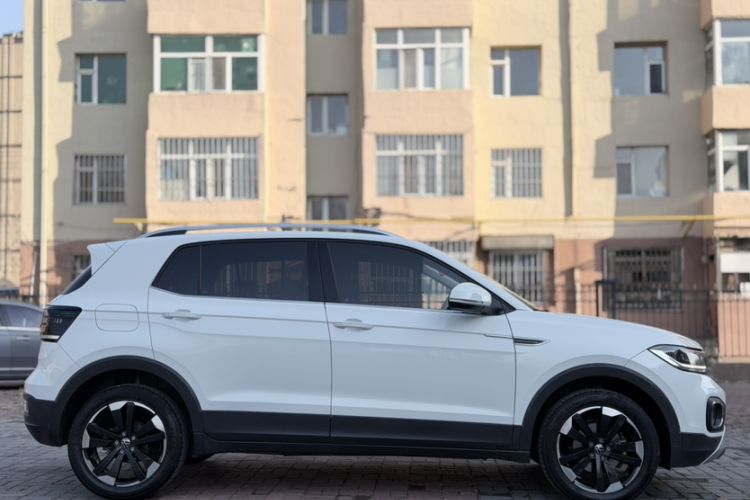 Used Volkswagen Tacqua 2021 200TSI DSG JoyConnect Edition