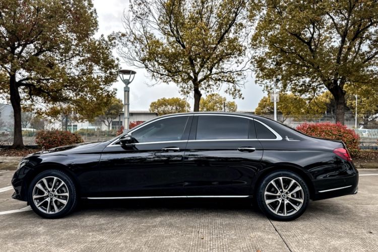 Used Mercedes-Benz E-Class 2019 E 260 L
