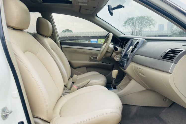 Used Nissan Sylphy 2018 Classic 1.6XE+ CVT Leading Edition Interior 4