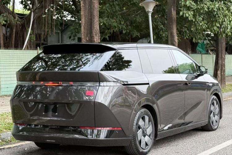 Used XPeng X9 2024 702 Ultra-Long Range Pro