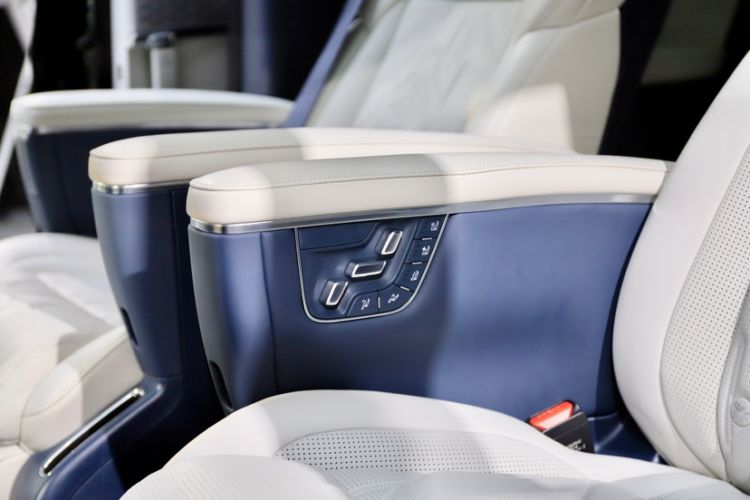 Used Zeekr 009 2024 7-Seater Walk-Through Version Four-Wheel Drive 108 kWh Interior 8