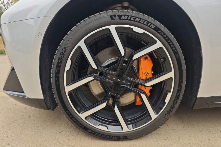 Used XPeng P7 2025 Model—702 Long Range Ultra Exterior 12