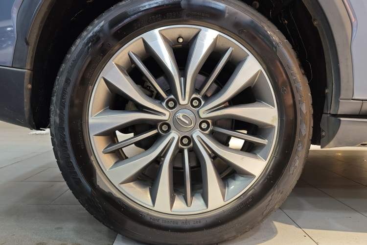 Used GAC Trumpchi GS8 2017 320T Two-Wheel Drive Luxury Smart Connectivity Version (7 Seats)