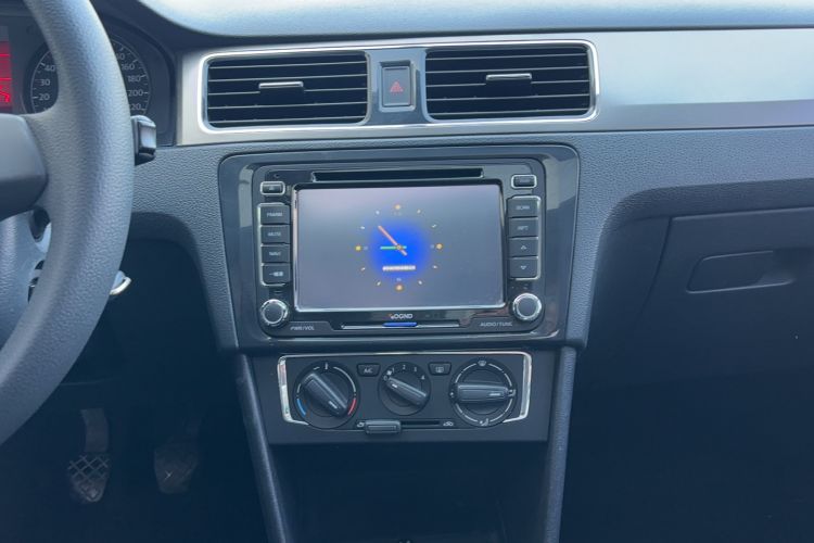 Used Volkswagen Santana 2013 1.6L Manual Comfort Edition
