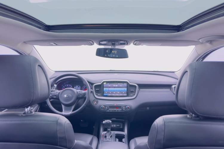 Used Kia Sorento 2016 Sorento L 2.4L Gasoline 4WD Custom Edition 7 Seats Emission Standard China V
