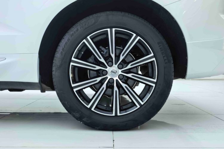 Used Volvo XC60 2021 T5 4x4 Smart Luxury Edition