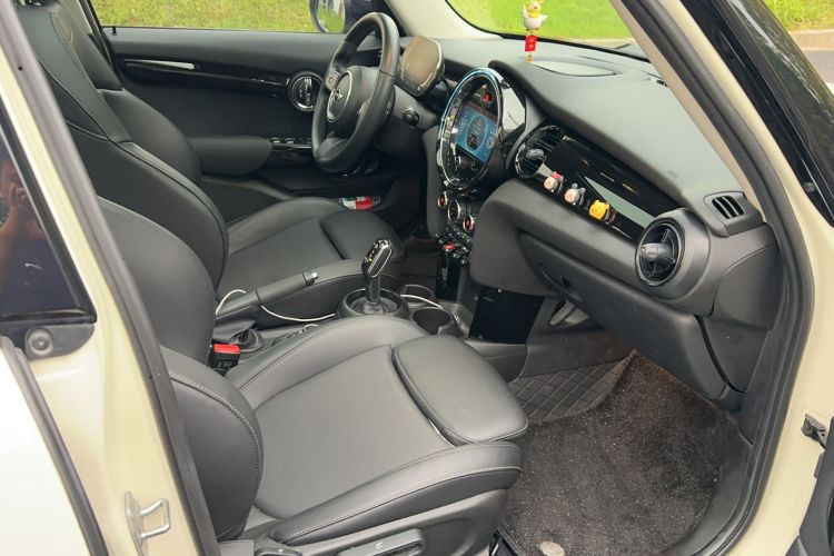 Used MINI MINI 2022 1.5T COOPER Classic Edition Five-Door Version