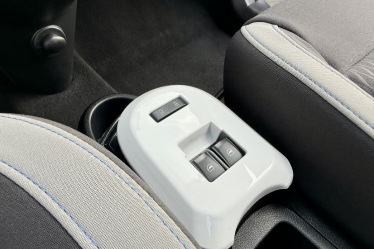 Used ORA Black Cat 2021 301 km Basic Version
