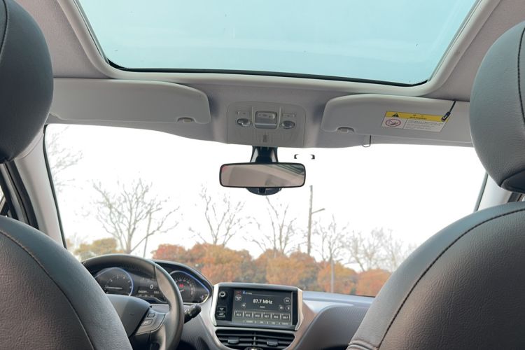 Used Peugeot 2008 2014 1.6L Automatic Navigation Edition
