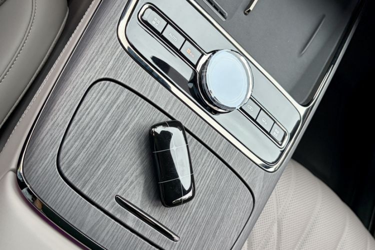 Used Geely Galaxy 8 2025 130km EM-P Starship Edition Interior 4