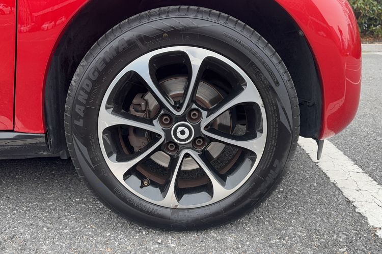 Used smart forfour 2016 1.0L 52 kW Passion Edition
