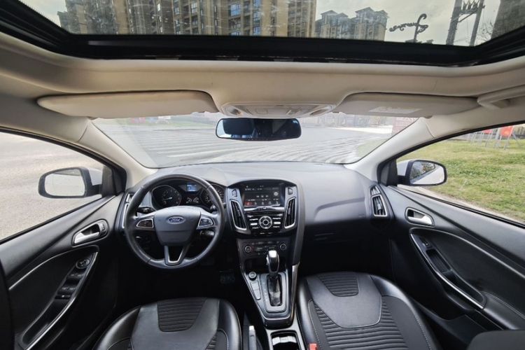 Used Ford Focus 2018 Sedan Classic EcoBoost 125 Automatic Supercharged Style SmartDrive Edition