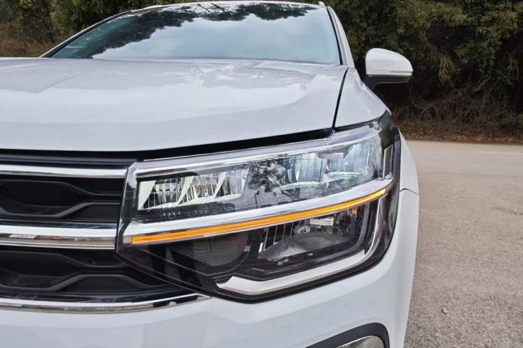 Used Volkswagen Tharu 2023 300TSI Two-Wheel-Drive Moonlight Edition