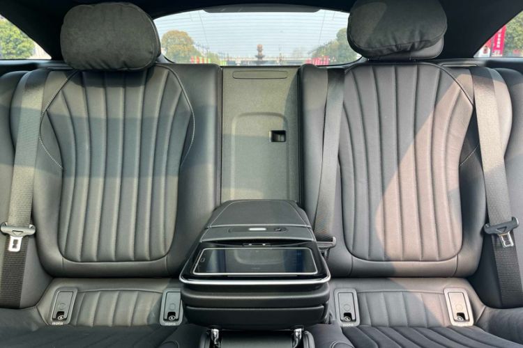 Used Mercedes-Benz EQS 2022 Updated Version 450+ Luxury Edition Interior 3