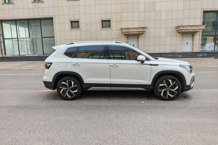 Used Volkswagen Tharu 2024 300TSI Two-Wheel-Drive Full Moon Edition
