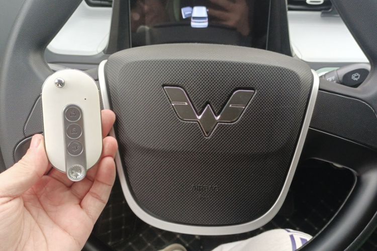 Used Wuling Hongguang MINIEV 2022 Macaron Premium Model – Lithium Iron Phosphate