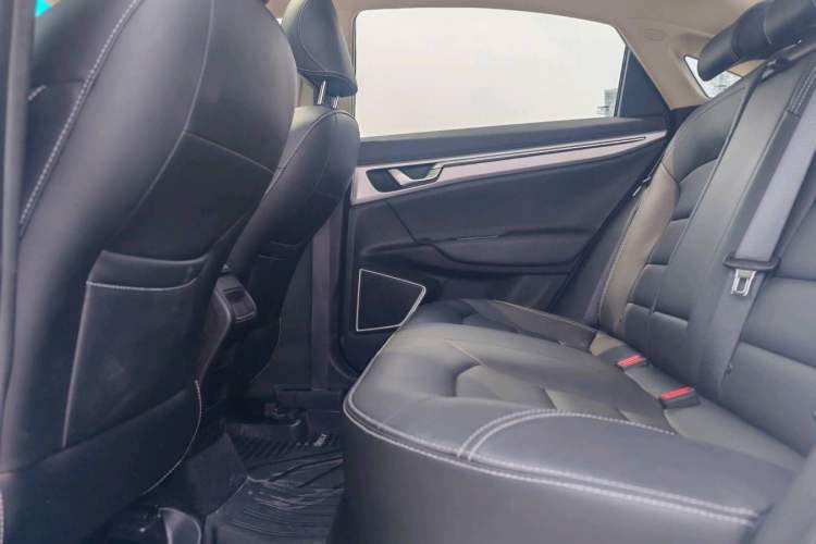 Used Geely Auto Emgrand GL 2019 1.5T DCT Elite Smart Edition Interior 2