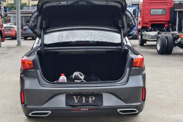 Used CHANGAN Eado 2022 PLUS Blue Whale NE 1.4T GDI DCT Prestige Edition Trunk