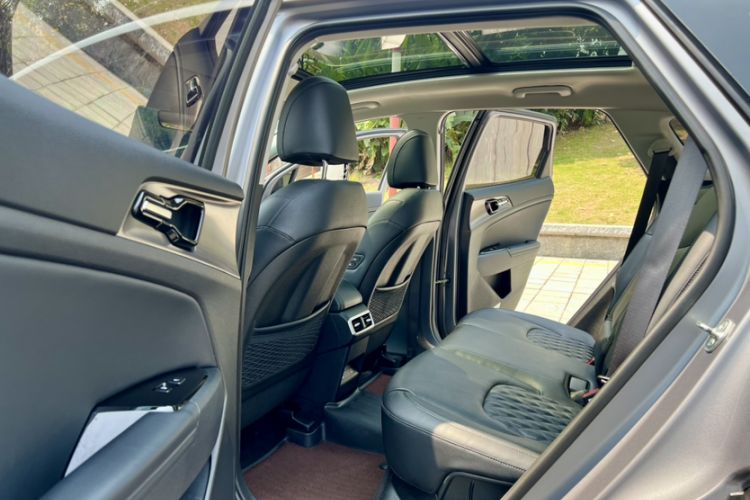 Used Kia Sportage (Chinese Domestic Model) 2023 2.0T Two-Wheel Drive Flagship Edition
