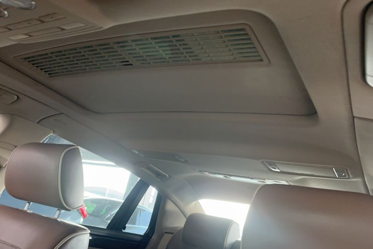 Used Volkswagen Phaeton 2012 3.6L Deluxe Custom Edition
