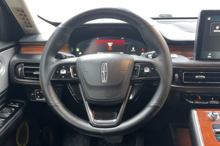 Used Lincoln Aviator 2020 3.0T V6 All-Wheel-Drive Premium Edition Steering Wheel