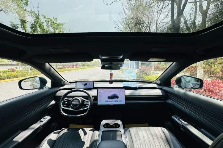 Used EXEED Star Era ET 2024 Extended-Range 240 Ultra All-Wheel Drive Interior 4