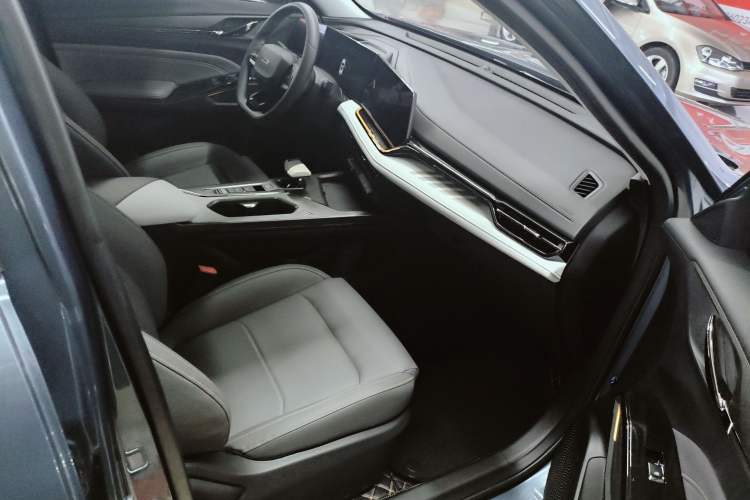 Used CHANGAN OSHAN X5 PLUS 2023 1.5T DCT Excellence Edition
