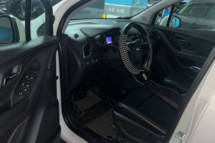 Used Chevrolet Trax 2018 330T Automatic Two-Wheel Drive Elite Model
