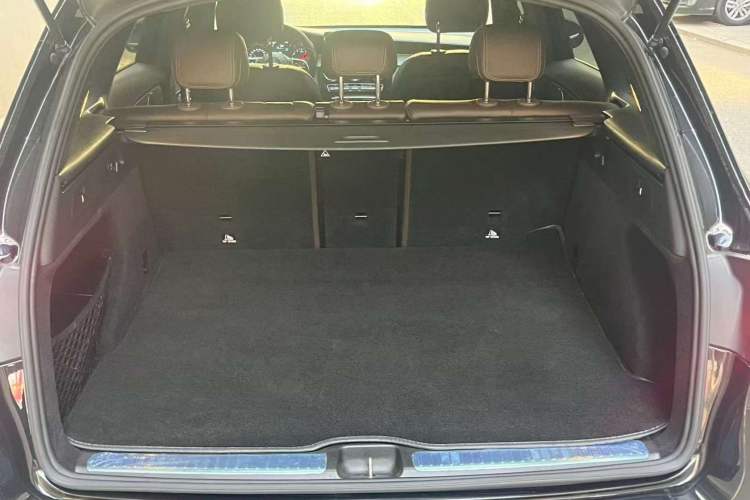 Used Mercedes-Benz GLC 2020 GLC 260 L 4MATIC Dynamic Model Interior 6