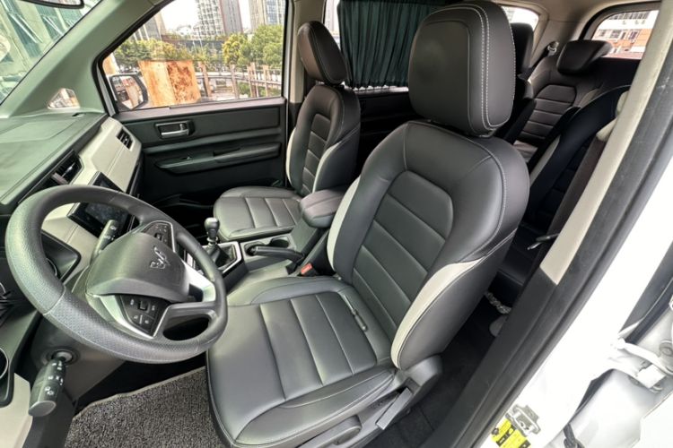 Used Wuling Hongguang PLUS 2020 1.5T Manual Commercial Vehicle 7 Seats