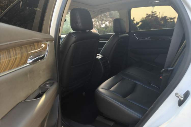 Used Cadillac XT5 2018 25T Luxury Model