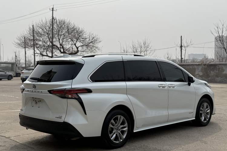 Used Toyota SIENNA 2023 2.5L Hybrid Comfort Edition