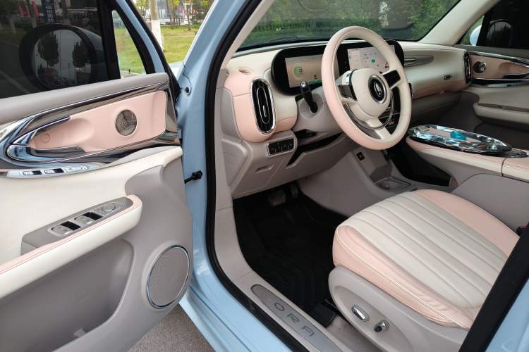 Used ORA Ballet Cat 2022 401 km Alice Edition Interior 5