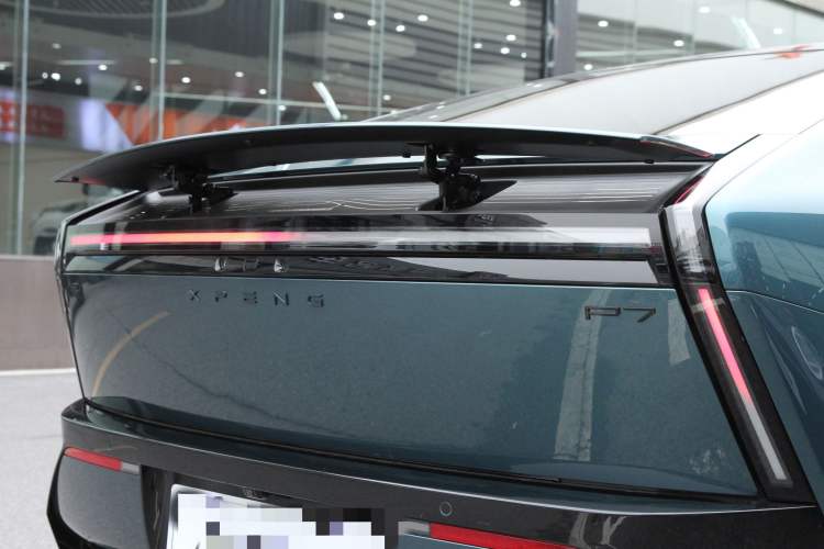 Used XPeng P7 2025 Model—750 All-Wheel-Drive High-Performance Ultra